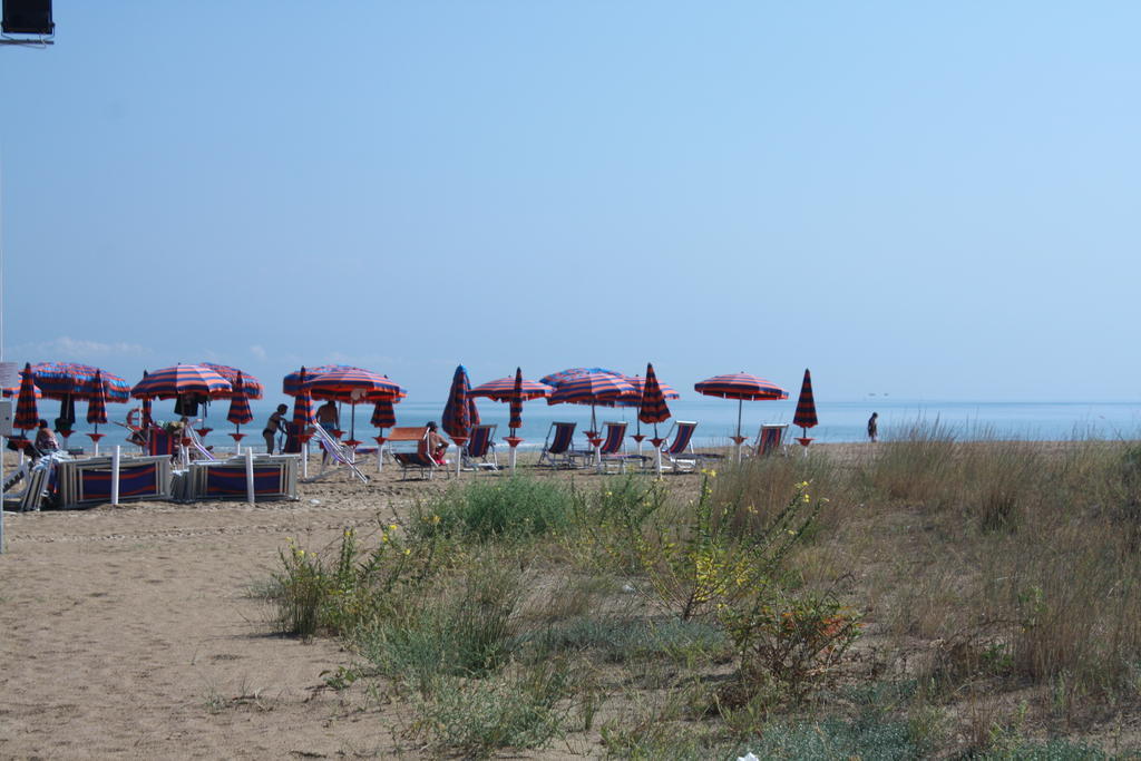 Hotel Lido Васто Экстерьер фото