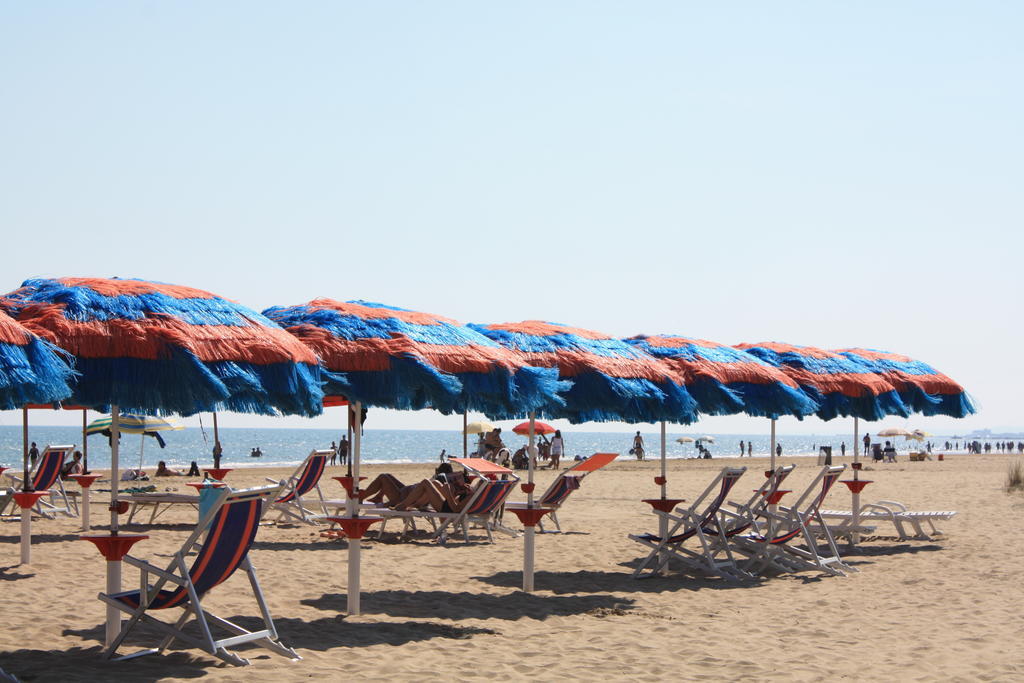 Hotel Lido Васто Экстерьер фото